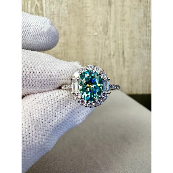 NEW 75% WHT Gold, Aqua colored Moissanite Ring, SZ 9. - Picture 2 of 10